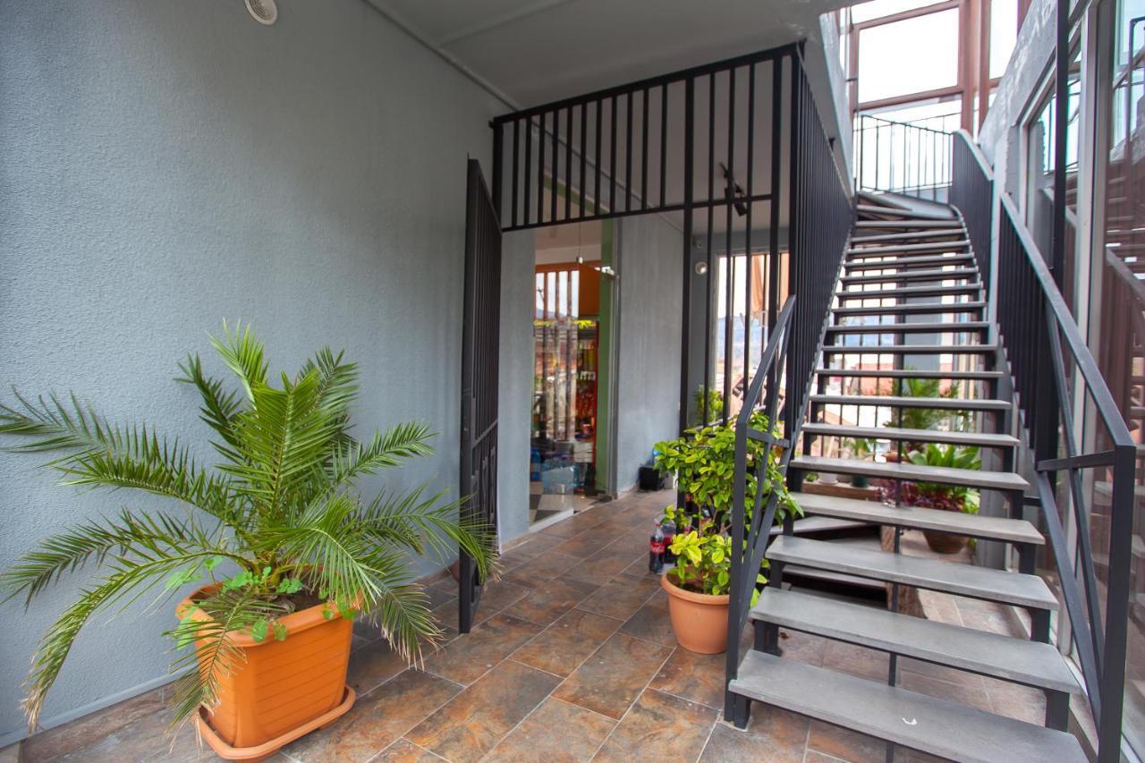 Shiny Avlabari Apartment Тбилиси Екстериор снимка